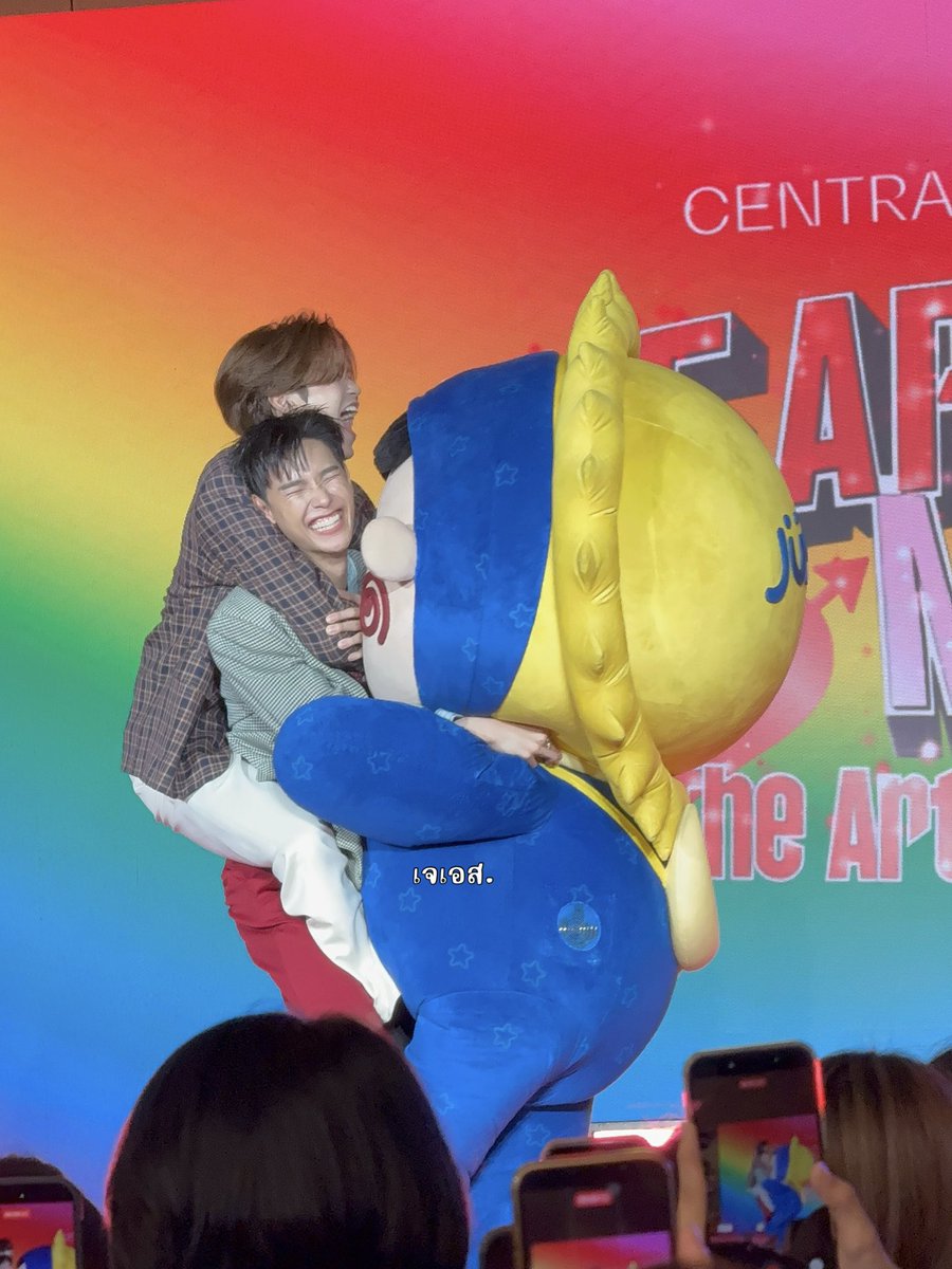 jjssmx_'s tweet photo. งื้อ! เอาอีก เอาอีก เล่นอีกเกมส์แบบนี้ 🤭💙💛

#CentralParkPridexJuniorMark
#JuniorMark #JUMMO 
#CentralParkPridexJUMMO https://t.co/TKjo8hoGZi