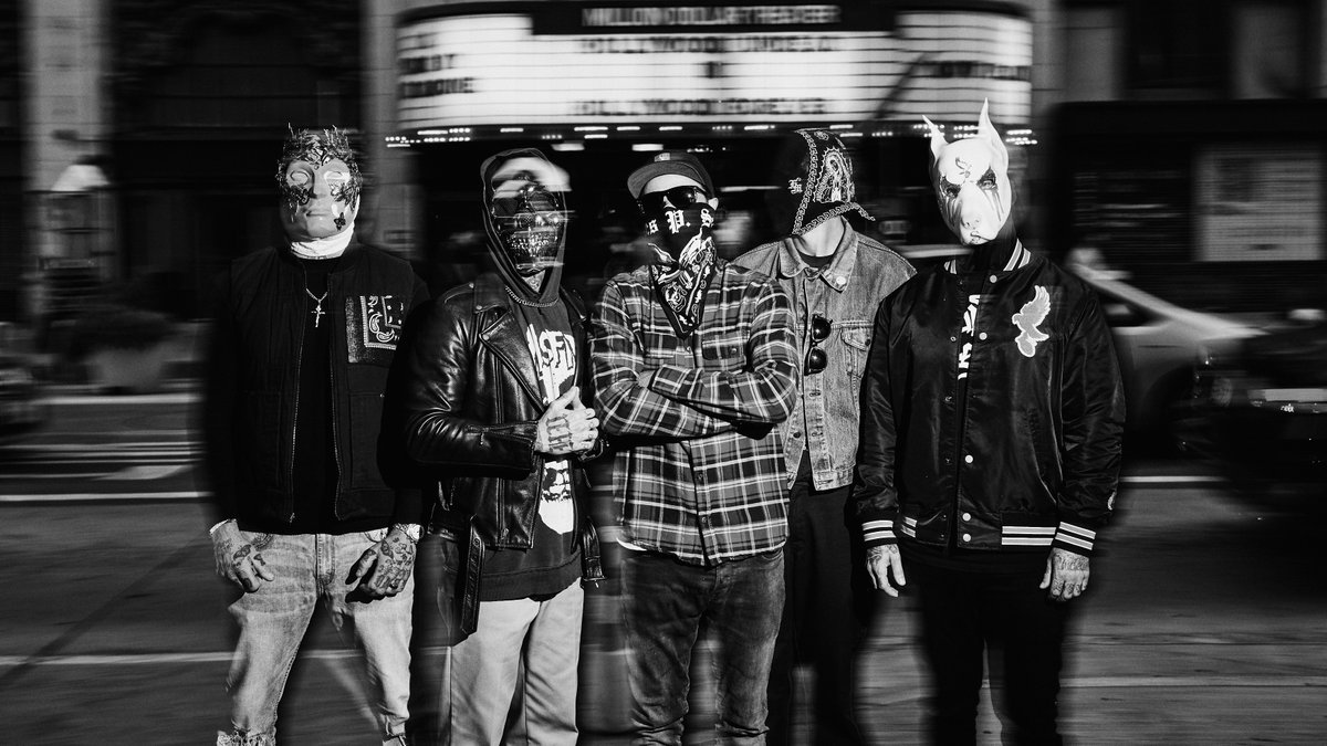 hifiwaypopchron's tweet photo. .@hollywoodundead @SumerianRecords Hollywood Undead return with the brand new single "Feels Like Home", out now via Sumerian Records. The track finds the multi-platinum rap-rock powerhouse turning pain into belonging, delivering a bruised, melodic anthem for anyone who has grown too familiar with the weight they have been carrying. Give it a spin... https://t.co/O49FBt2ruB