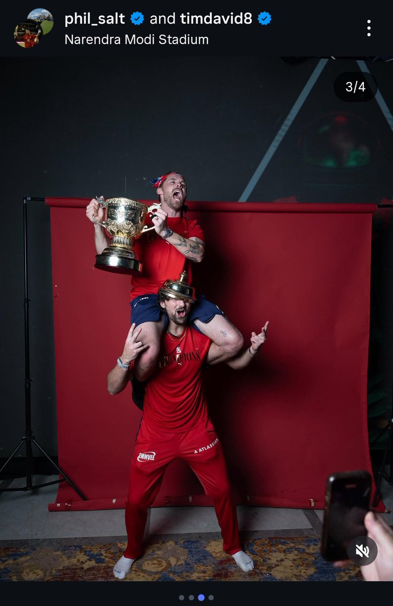 peekaboo_pr's tweet photo. Rcb heritage 🥵 https://t.co/GgUXROldCM