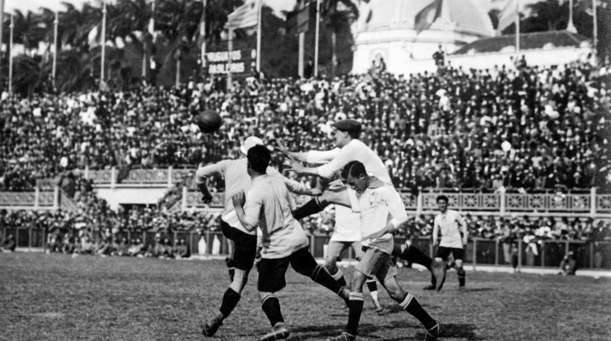 NasceOflu's tweet photo. Sim, ele foi com a camisa do flor, já que a seleção nasceu do Fluminense Football Club.

Se você soubesse um pouco de história já saberia desse fato.

Nós somos o berço do futebol brasileiro, não é atoa. https://t.co/btEMo4QOYp
