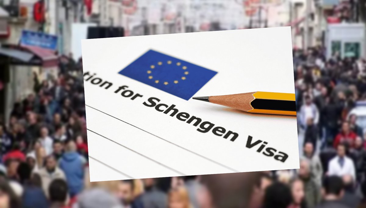 tr724nl's tweet photo. TURKEN WANHOPIG OP ZOEK NAAR AFSPRAAK VOOR SCHENGENVISUM

Turken ondervinden steeds meer problemen bij het verkrijgen van een afspraak voor een Schengenvisum. Dit voedt een markt van malafide  tussenpersonen  die honderden euro’s vragen voor een afspraak.
https://t.co/unW6hr0Gh5 https://t.co/3U07PRJS0w