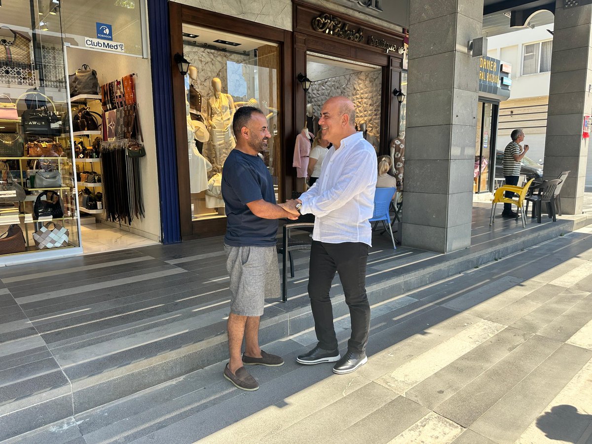 IsmailMinta's tweet photo. Sezonun başlamasıyla birlikte birim müdürlerimizle liman caddemizde turizm esnaflarımızı ziyaret edip yapılan çalışmaları yerinde inceledik.
#MuhittinBOCEK #BuyuksehirCalisiyorAntalyaKazaniyor https://t.co/vde4xClgb9