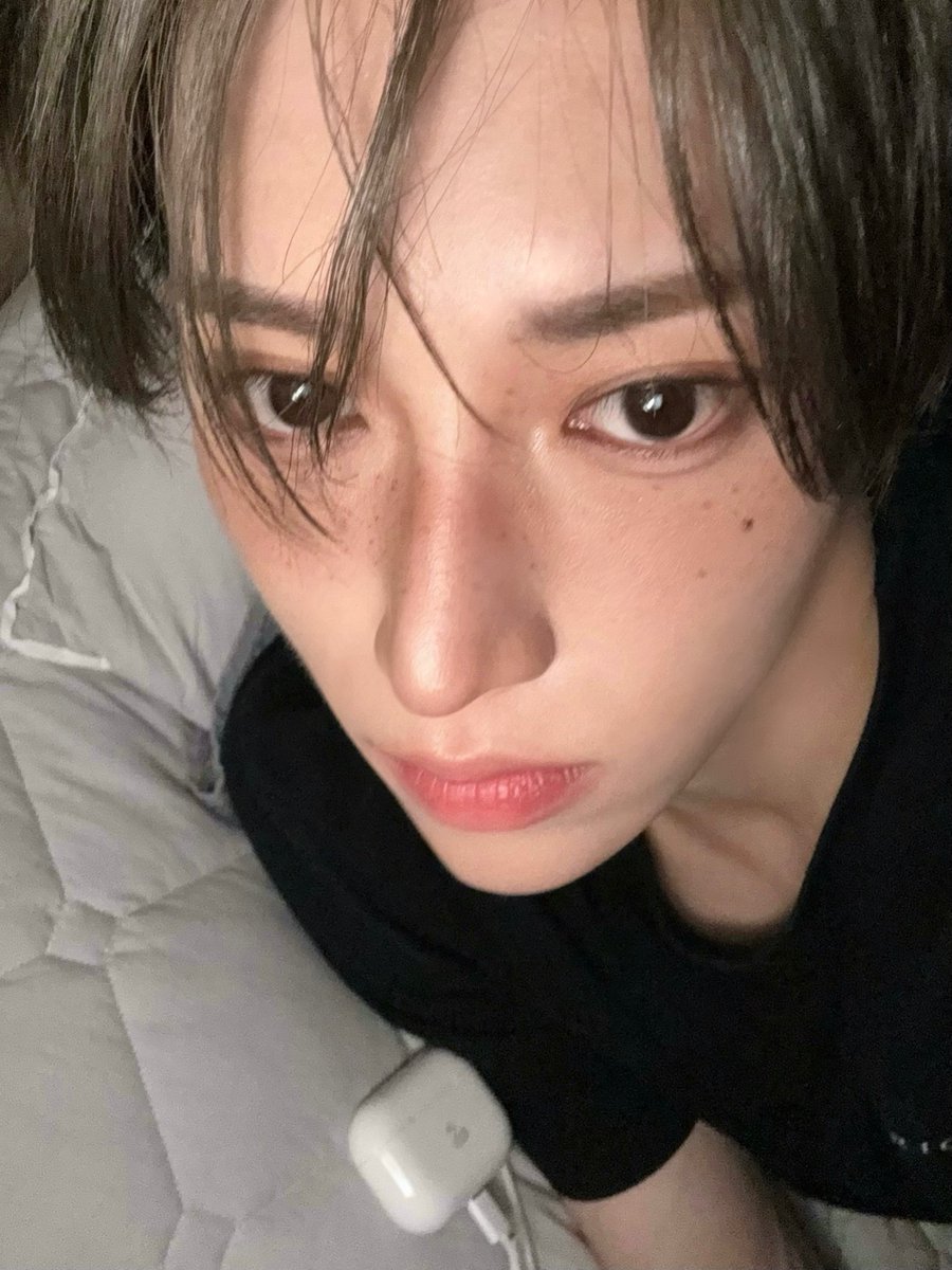 rnuvunn's tweet photo. 아니 지금 진짜 아르노 해야돼.....  풀매수해야돼 전재산 걸어야돼 아르노하라고 답답하게 ㄴㄴ 여자라면 아르노하라고 몰라서 안 하는 거 다 알아 내가 지금 알려줬으니까 같이해 https://t.co/pxucCcVBq0