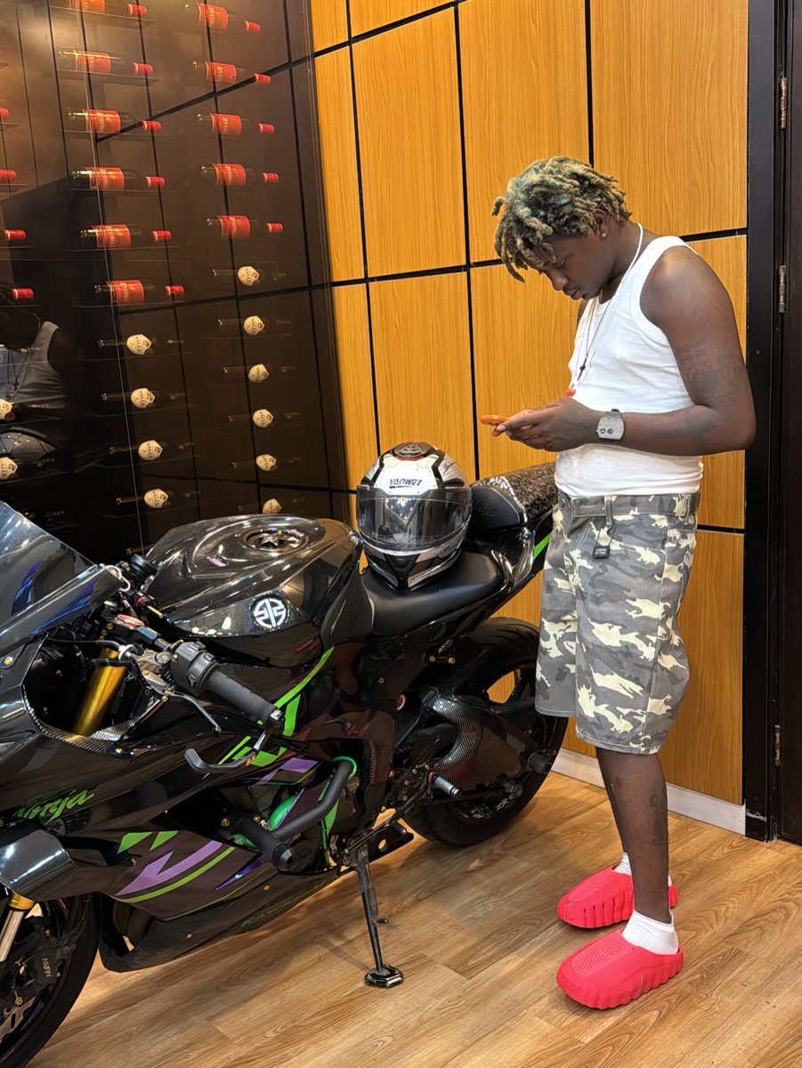 bhadmanthin's tweet photo. June is special.🎱🏁 
#bhadmanthin #LilpAbS #music https://t.co/ZjL2uV8oec
