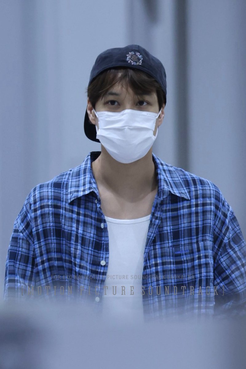 exokai_kr's tweet photo. 260601 KIX 머리 짧아져두 귀엽단다
#카이 #kai https://t.co/LMWwt3Xl9M