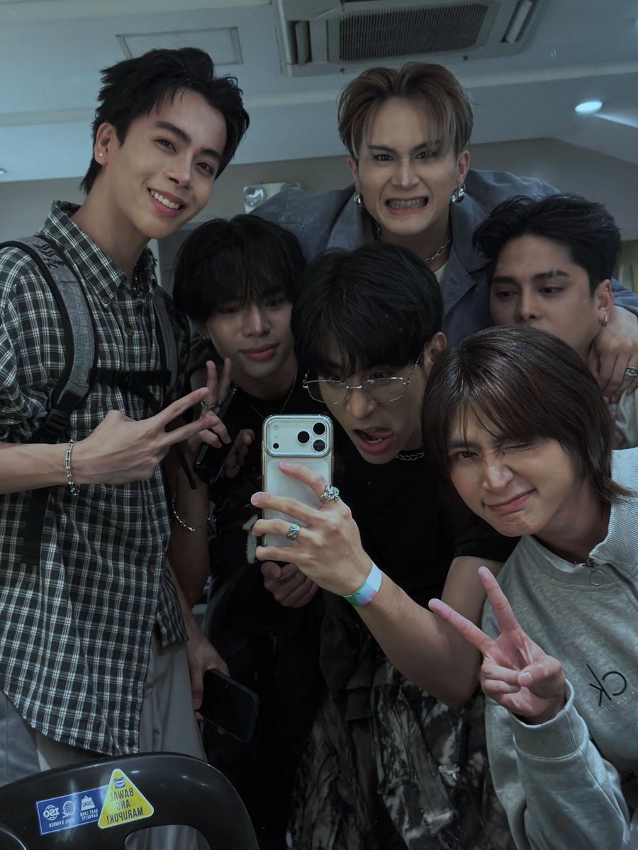 jmacsangil_23's tweet photo. ✨🫶🏻🥺

#bilib #bilib_jmac https://t.co/4bvezJ26EV