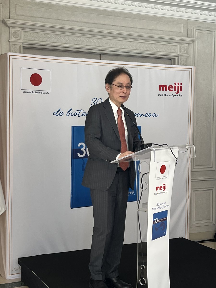 JapanEmb_Spain's tweet photo. 🗓️ El 22 de mayo, la Embajada y Meiji Pharma organizaron conjuntamente un evento en la residencia del Embajador para conmemorar el 30.º aniversario de la #viscosuplementación en España. 💉
🗓️５月２２日、大使公邸にて、大使館とMeiji Pharmaの共催により「スペインにおける粘弾性補充療法導入30周年」記念イベントを開催しました。💉