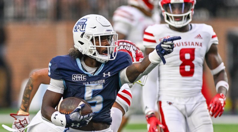 TyKnoop's tweet photo. Big thanks to the ODU coaching staff for the offer, after attending the Louis Fite camp!! Praise Jesus #odufootball #offer #d1offer https://t.co/QKfFiln5w0