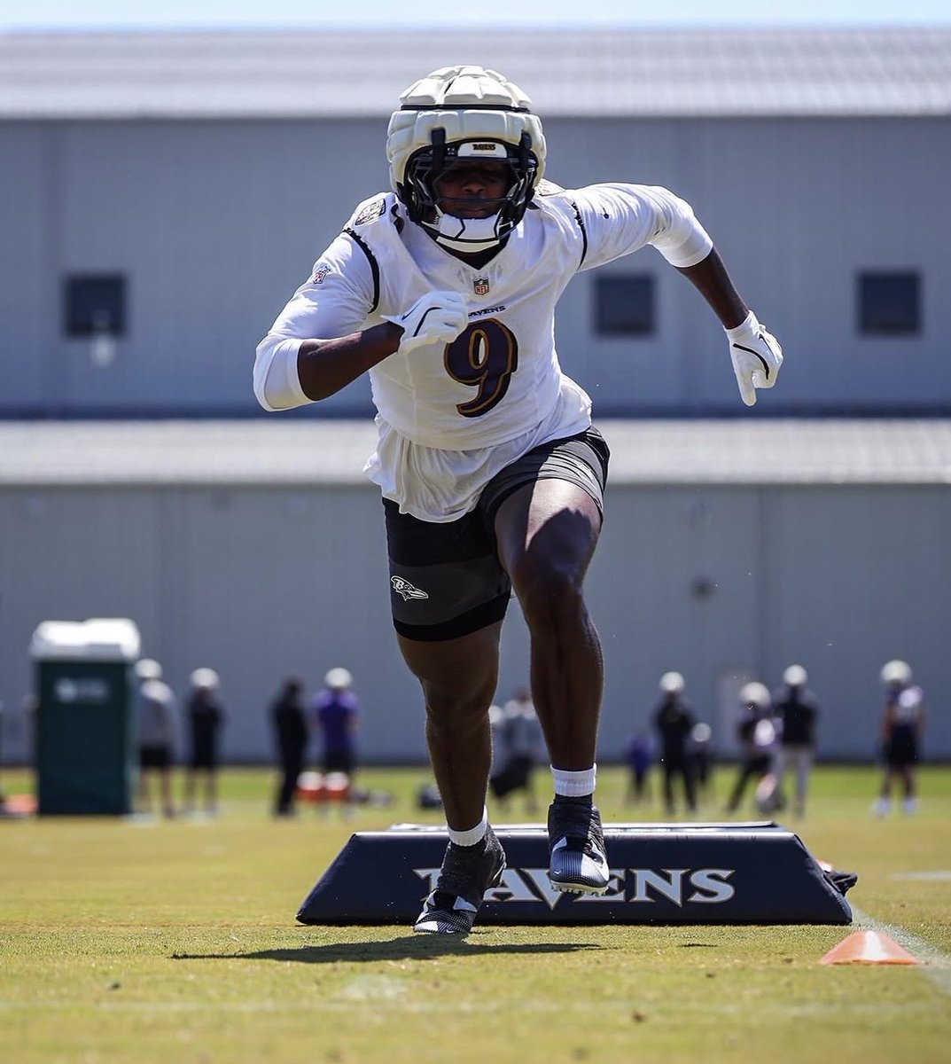 SleeperRavenss's tweet photo. Zion Young stood out last week at OTAs, per @ryanmink 

“Young is already showing that he’s a tough player to move off the LOS. It hasn’t been easy for the Ravens offense to run in his direction.” 

#RavensFlock https://t.co/77vsVNAK7E
