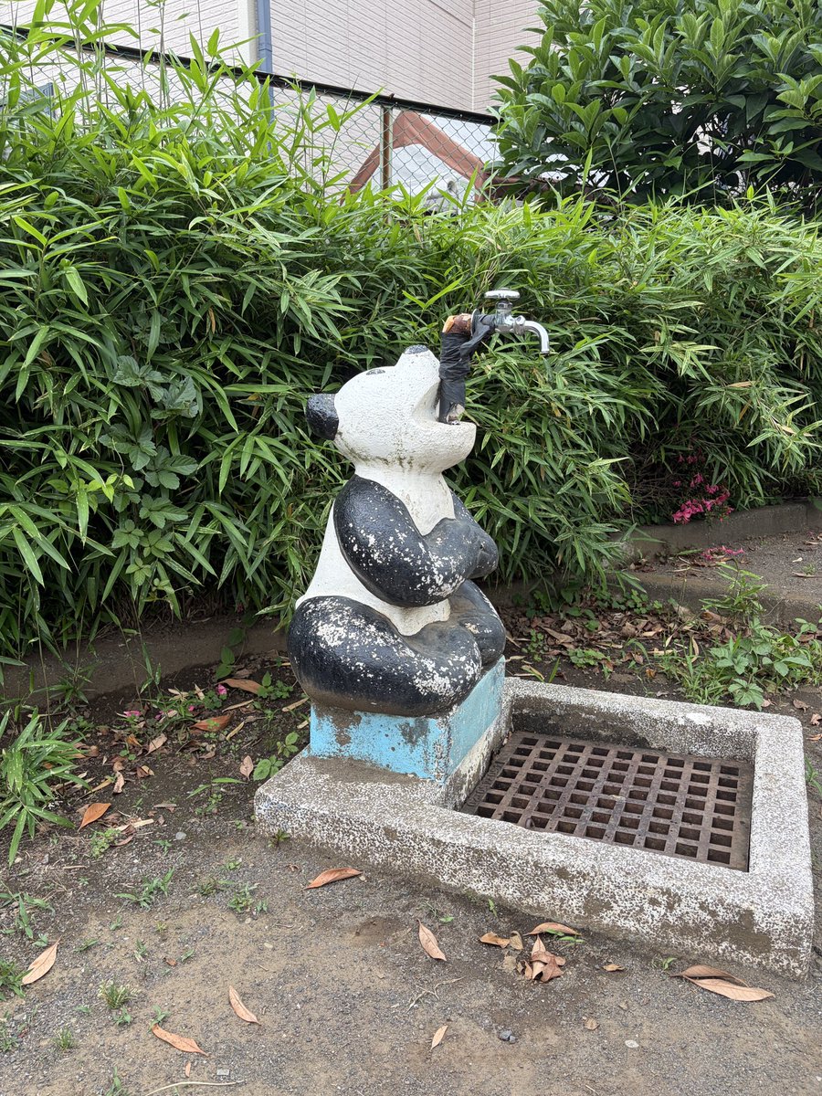 sekishiro's tweet photo. 立川にあるこの水飲み場が見たくて行ってきました！ https://t.co/iVMRmwlCnO