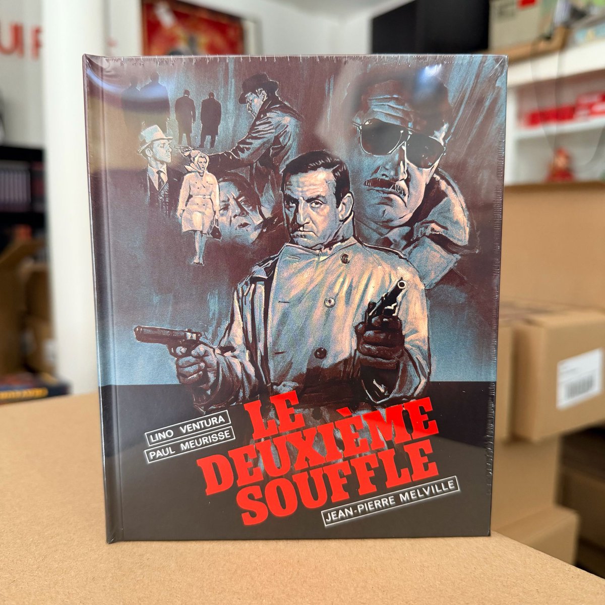 lechatquifume's tweet photo. Ils sont bien arrivés et sont actuellement en cours d’expédition.
Il est inutile de nous écrire pour savoir quand votre commande arrivera : nous ne le savons pas nous-mêmes 😊
Nous traitons les commandes par ordre chronologique, et les éditions simples sont expédiées après les éditions collector.