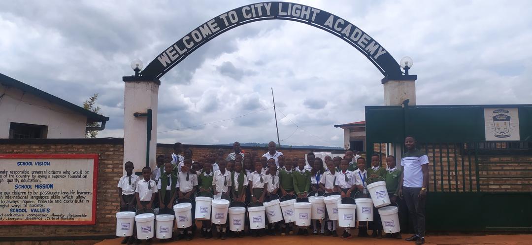 rwanda_zoefound's tweet photo. With @BridgeofHope6, we distributed water filters to God’s Family Trust, G.S Rukaragata, City Right Academy, G.S Muganza II &amp; Écosse Musambira for clean safe water. Clean water is a right, not a privilege. 

Bringing Clean Water, Restoring Lives 💦❤️ https://t.co/6v0TnAd1La