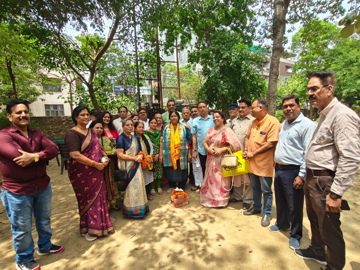 sunitadayalbjp's tweet photo. 📍 गाजियाबाद वार्ड 81, नीतिखंड में पुलिस चौकी के पास स्थित पार्क के सौन्दर्यकरण कार्य का शिलान्यास किया।
यह कार्य क्षेत्रवासियों को स्वच्छ, सुंदर एवं सुव्यवस्थित वातावरण प्रदान करने की दिशा में एक महत्वपूर्ण कदम है।
#sunitadayal #mayorghaziabad #ghaziabadnagarnigam #development https://t.co/6ug6BnjzqN