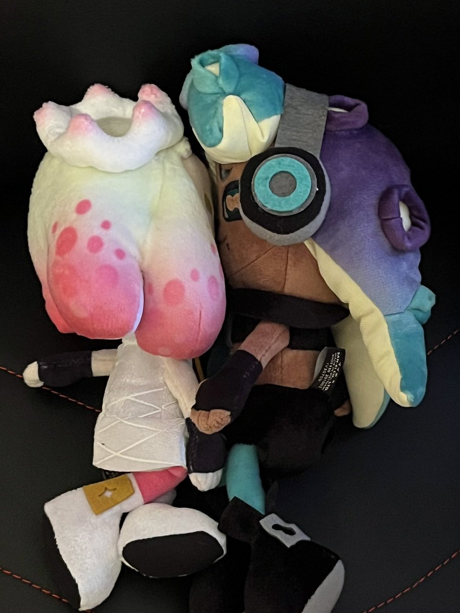Splatfield's tweet photo. It is now Pride Month
...
Gonna let these two have all their sweet time together https://t.co/dhSmc79QtB