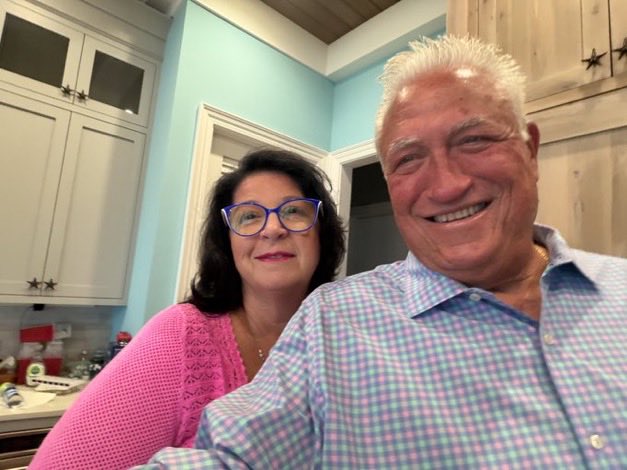 ClintHurdle13's tweet photo. 6/1 🤔’s from Anna Maria Island🏝️🌊⛱️☀️

😊

I'm in love with this quote:

"You can't give your life more time. So give the time you have more life."

Don't just exist, but live.

Time for me to double down on 
giving the time I have more life. Starting today.

Make a difference today 
Love Clint