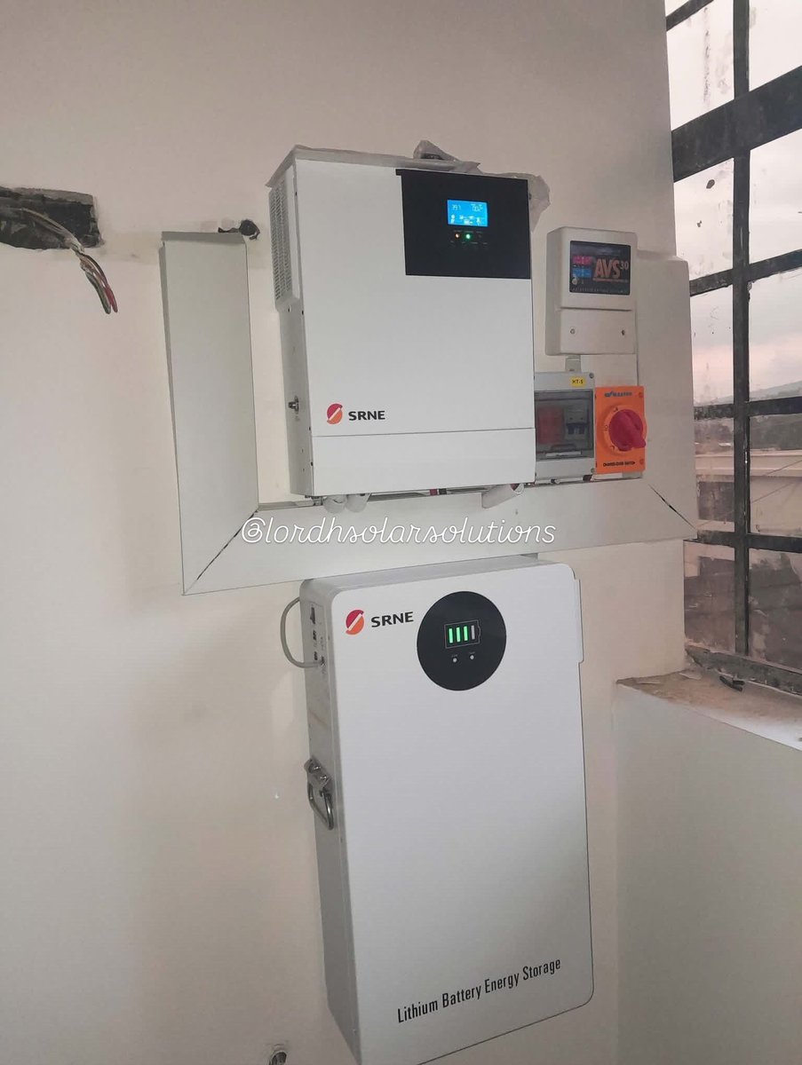 Lordhsolar's tweet photo. Lord H Solar Premium Lithium Setup

Power your home. Ditch the grid.

5kva Hybrid Inverter • 5kwh Lithium Battery • 6× 600W Panels

Run your fridge, TV, fans, lights, gaming console — 24/7.

Heavy appliances only during day time (Sun-Peak hrs)

Even your washing machine during the day.

No more fuel runs. No more blackouts. No more crazy bills.

✅ Warranties up to 5 years | Install once, enjoy for decades

₦3,150,000 (valued at ₦3.5M+)

📞 07064622841 | DM for a free consultation