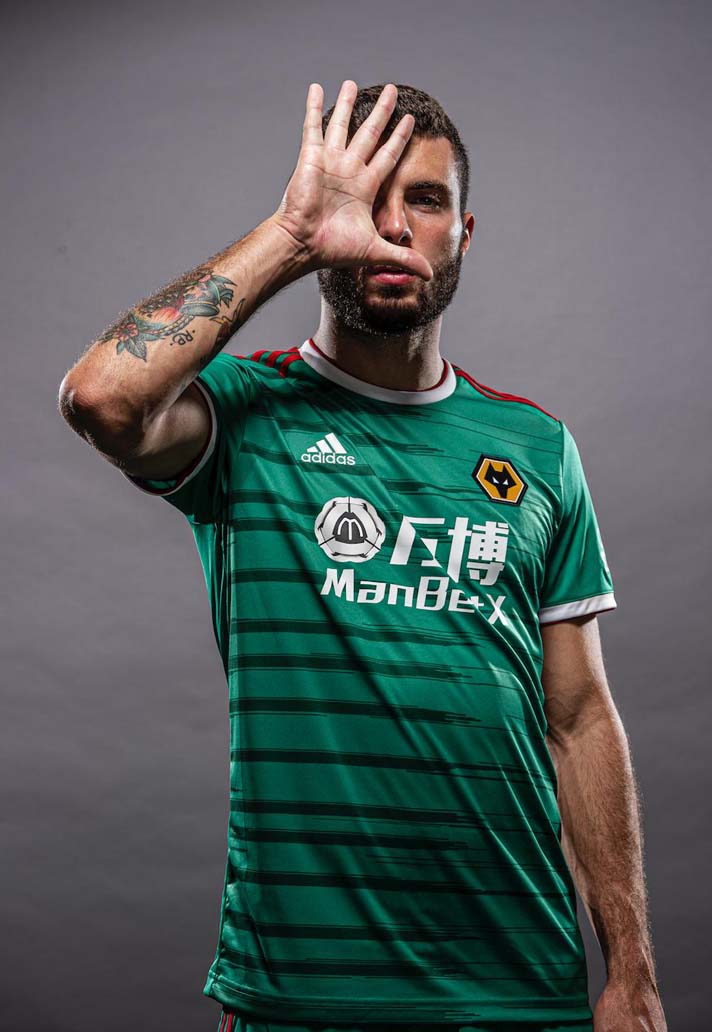 itsKyleHey's tweet photo. @irishwolf99 @TalkingWolves Wouldn't be against it to be fair, we've had a few green kits in the past and they haven't looked bad https://t.co/HDlZRmI48O