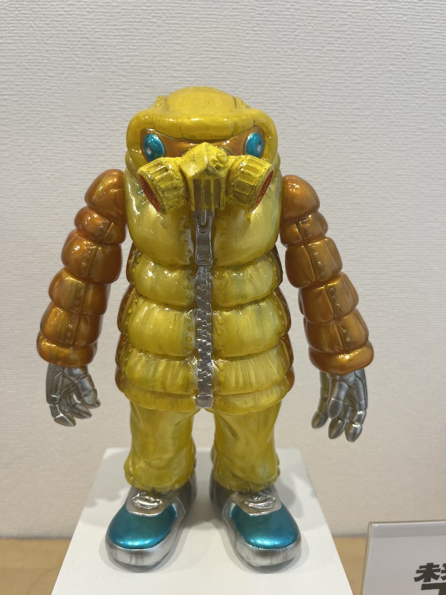Mgennya's tweet photo. ���たちの未来少年コナン展

GYAROMIさんのオイドを見てきました。

飛空艇ファルコをモチーフと言うことなので、目や胴体、腕の色が😍

昨年のギガントと一緒に並べたくなる一体👍

@gyaromi 
@kaoring0_1 https://t.co/Vs9MSdKnmf