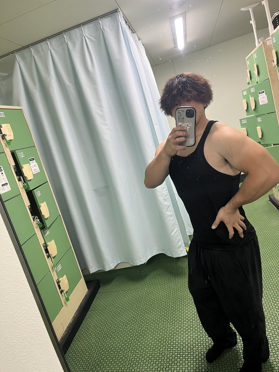 hide_yoshi0214's tweet photo. 腕トレの日

二頭筋メインシバキの日でした！

 #筋トレMEMO  #筋肉  #筋肉  #剛腕 https://t.co/QbnHx4As9v