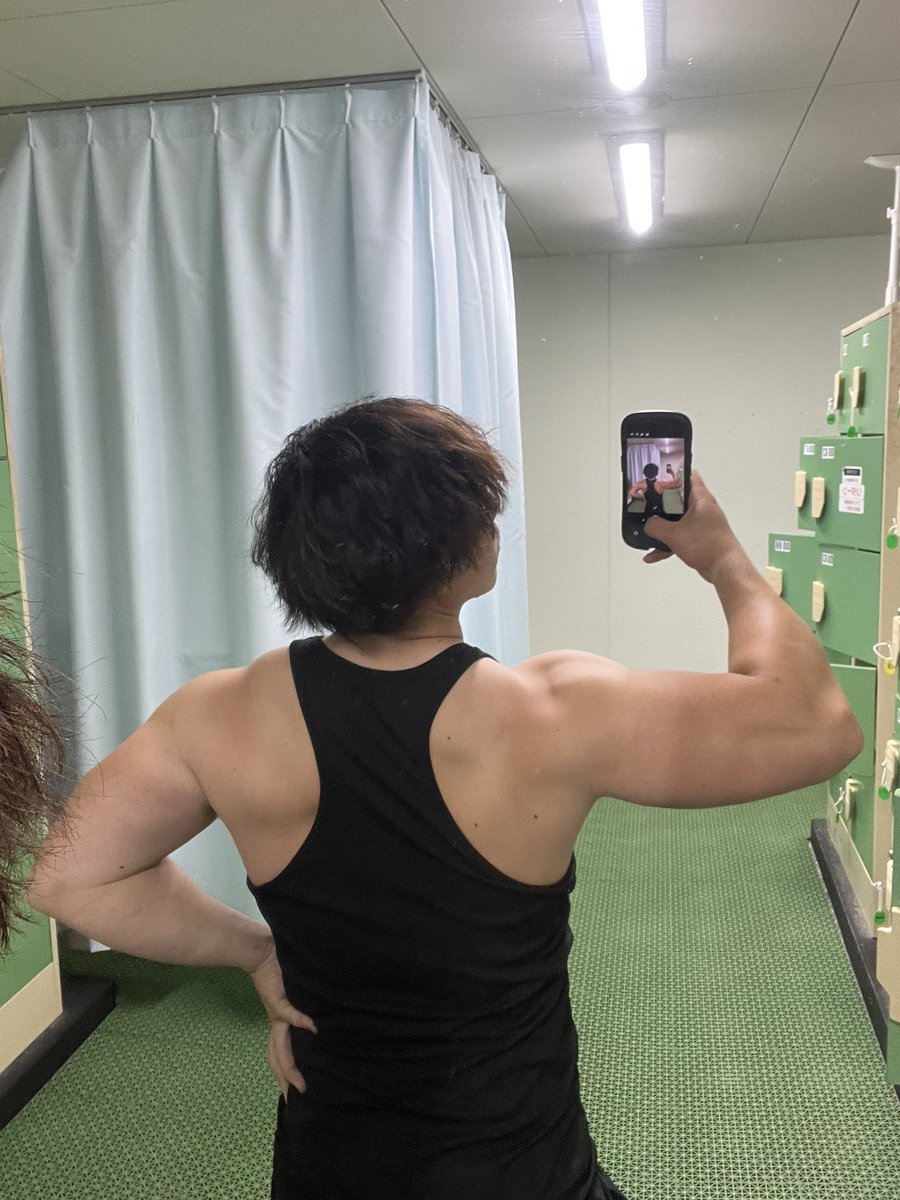 hide_yoshi0214's tweet photo. 腕トレの日

二頭筋メインシバキの日でした！

 #筋トレMEMO  #筋肉  #筋肉  #剛腕 https://t.co/QbnHx4As9v