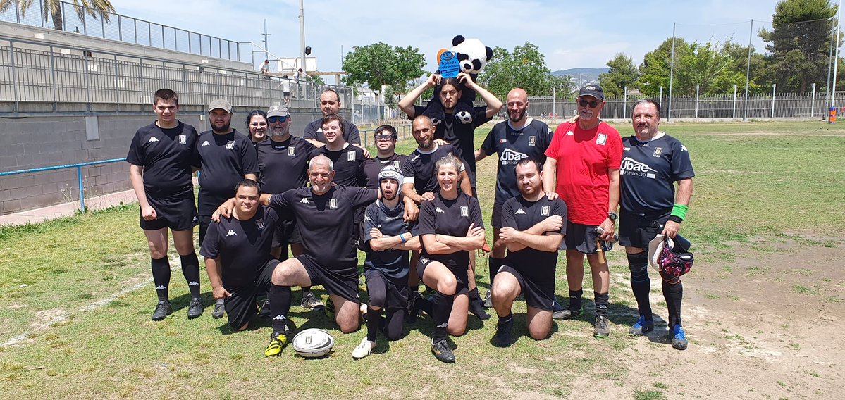 buc1929's tweet photo. 🖤Inclusió, amistat i rugbi🖤

Aquest cap de setmana hem compartit una gran jornada amb els equips inclusius de L’Hospitalet i Cervelló. Més enllà dels resultats, ens quedem amb els valors que ens uneixen: respecte, companyonia i passió pel rugbi🏉

#SOMBUC #SOMCLUB https://t.co/5qWm1dkgPL