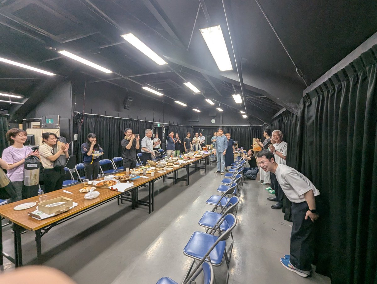 buemon1981's tweet photo. 改めまして劇団青年座第265回公演
『#第三の証言』
無事、全公演終了致しま���た。

本公演に御来場御声援頂いた皆様、御尽力頂きました関係各位の皆様、本当にありがとうございました。
そして頂いたプレゼント、大切に使わせて頂きます✨

今回も少し公演について振り返ってみたいと思います♪ https://t.co/1u9iOFwRug