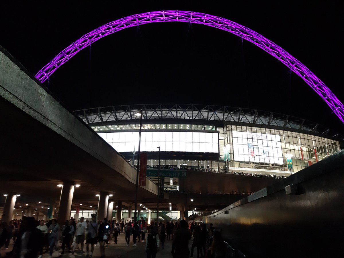 anjelik1972's tweet photo. 7 years ago...
D1 of #BTS 'Love Yourself Speak Yourself Tour' at Wembley Stadium...🥺💜
 #BTSxWembley 
@BTS_twt @wembleystadium https://t.co/Qj0OQoCdw6