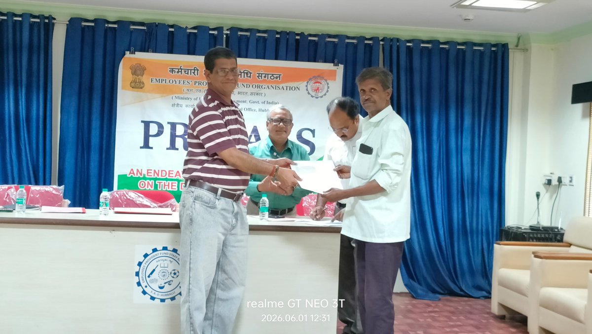 epfohubli's tweet photo. PRAYAAS function for the month of May 2026 has been conducted in the premises of EPFO, RO, HUBBALLI on 01.06.2026. This month 20 PPOs are issued and the pensioners received their Pension Payment Order from Shri. Ashutosh, Regional P F Commissioner-I.
#EPFO #PRAYAS https://t.co/UYzrzbuyCC