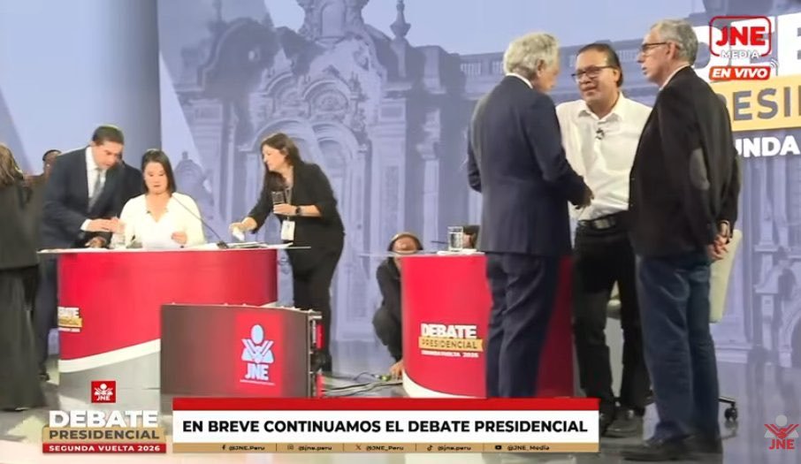 abelgilvonio's tweet photo. Esta foto lo dice todo: https://t.co/xByMPRGv5c