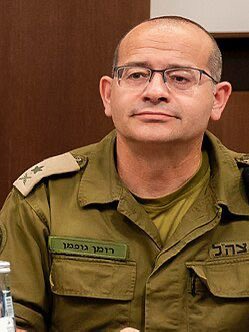 shaykallach's tweet photo. ב״ה נדחו העתירות נגד רומן גופמן.
מה שהופך אותו לראש המוסד הבא.
אני מברך ומחזק אותו בתפקיד החדש.
וכל הכבוד לראש הממשלה על המינויים האיכותיים והחשובים.
זהו תיקון גדול שיביא ברכה למדינת ישראל. https://t.co/2abb36qYr7