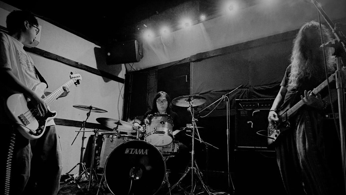 volcano_tokyo's tweet photo. VOLCANO presents『serial number #2』

・おまえ
・PROM
・アシックス★ブーメランズ
・VOLCANO

ご来場いただいた皆様、ありがとうございました。 https://t.co/qxjp2na1FV