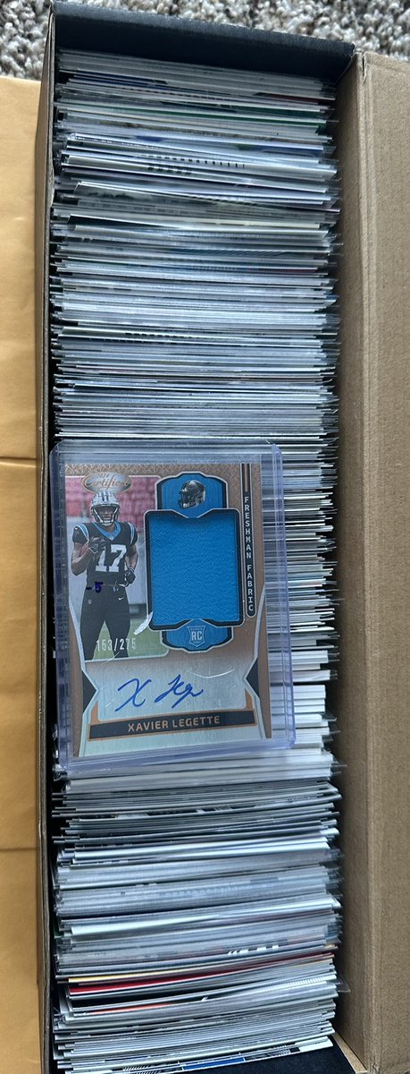 JustinRipley's tweet photo. @cardboardbst NFL lot-
400 cards priced from .50-2.00 or so
200 shipped or best offer.
More pictures on request
Will consider all offers https://t.co/SdtxftZAs9