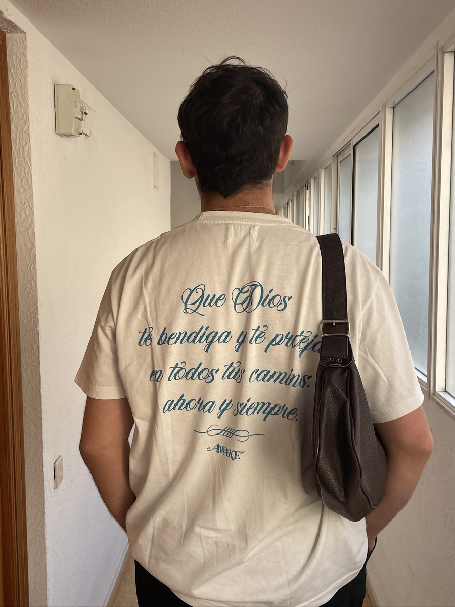 vinocigarro's tweet photo. Muchas cosas distintas en mayo https://t.co/4CajdpHC2F