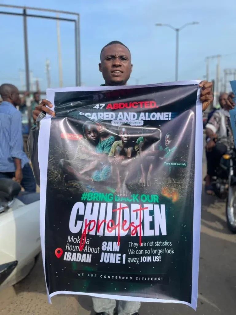 IamDFT's tweet photo. Their lives matters ✊ 
#bringbackourchidren https://t.co/80MGSenpTt