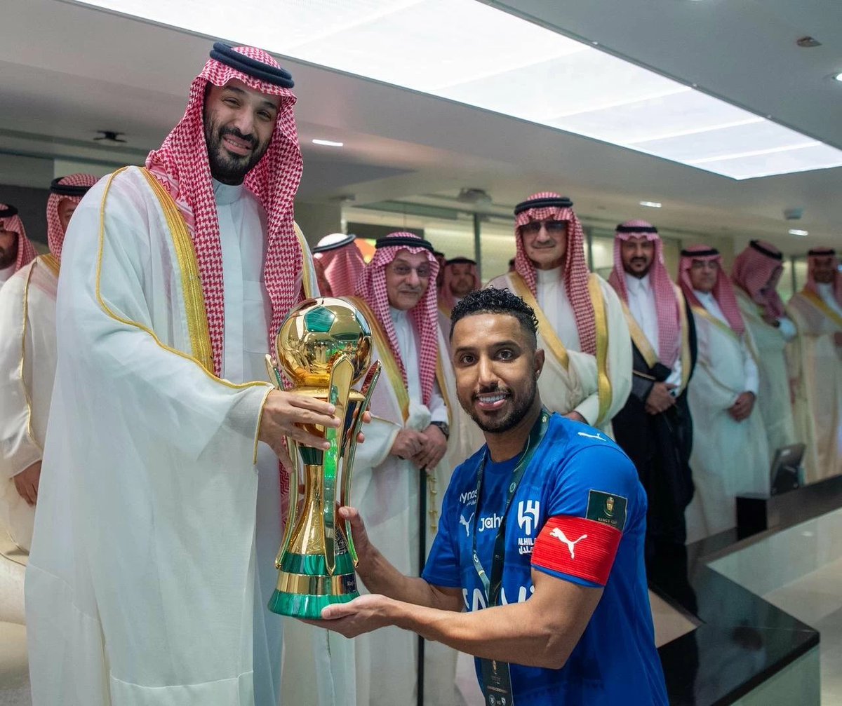 Adeel30_'s tweet photo. @bandar_aaz هاذي افضل منها. اتحداك تكلم 😂😂😂😂 https://t.co/konZzLghDY