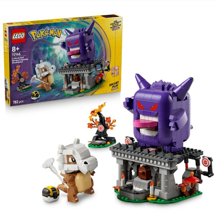 JVCom's tweet photo. 10 nouveaux sets LEGO Pokémon arrivent :

- Evoli &amp; Locklass
- Ectoplasma &amp; Osselait
- Racaillou &amp; Salamèche
- Dracaufeu &amp; Voltali
- Noctali &amp; Carchacrok
- Bulbizarre &amp; Keunotor
- Carapuce
- Rondoudou
- Mewtwo
- Mew
- Pikachu

Sortie en août 2026. https://t.co/Dzd1owzqeq