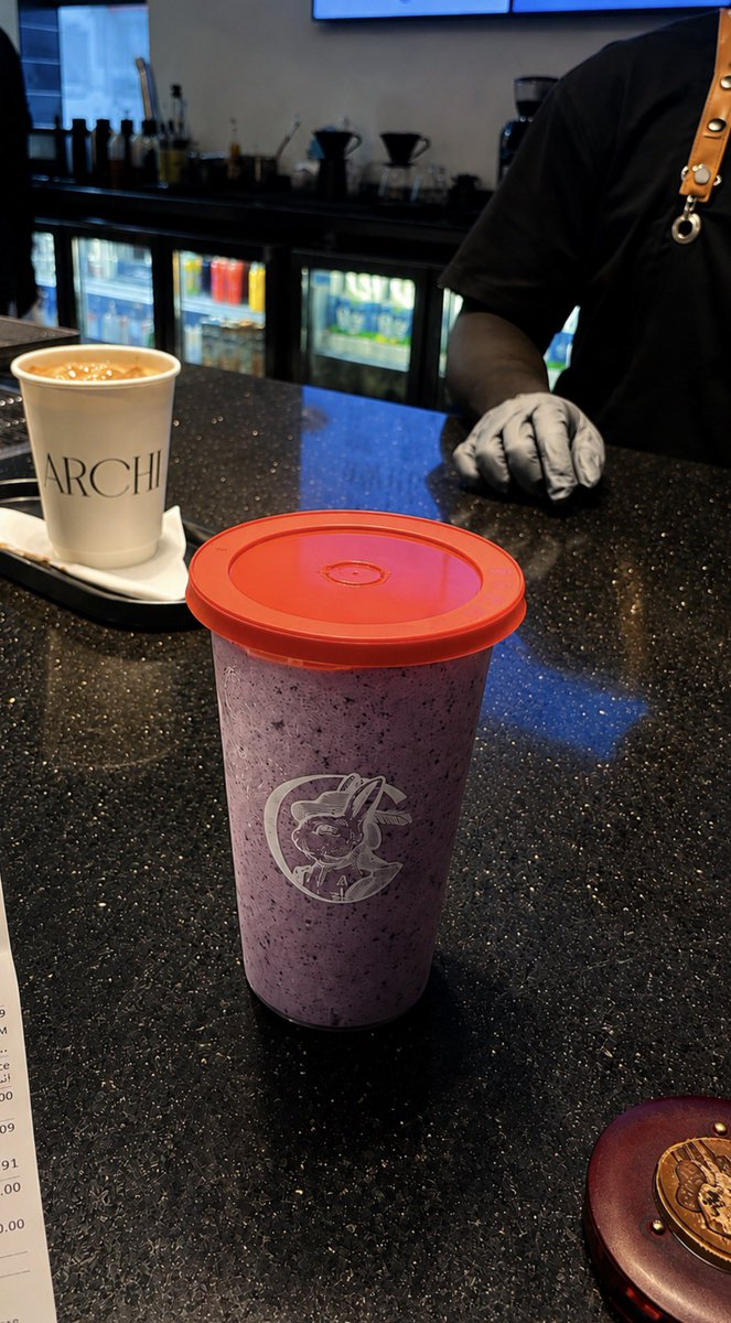 Rawanalsaidlani's tweet photo. Violet Elixir shake from Archi 
Cal: 190 P: 27g 
Taste: 💀 https://t.co/6TqGQtywUV
