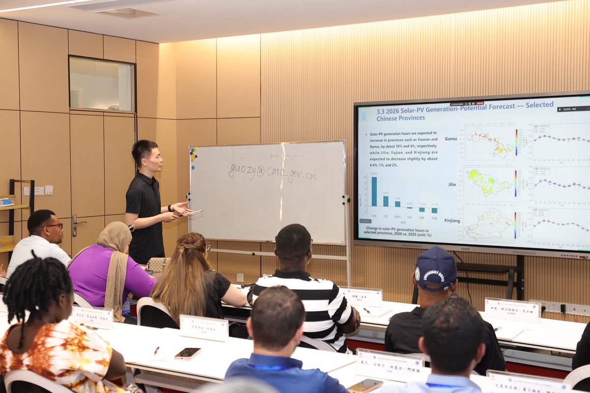 TANGO_CSOandNGO's tweet photo. Accurate resource assessment is the bedrock of renewable energy deployment. Prof. GUOZengyuan demonstrated how climate information services enhanced with AI can optimize site selection, forecast generation variability &amp; accelerate the transition from fossil fuels. @ChineseAmb_GM https://t.co/rncvGPBSIO