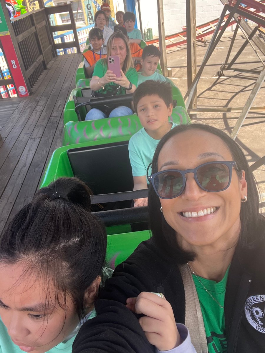 p4_queens's tweet photo. P4Q@213 students had a great time at Deno's Wonder Wheel! #p4qstrong @D75Office https://t.co/510Z4fYIu3