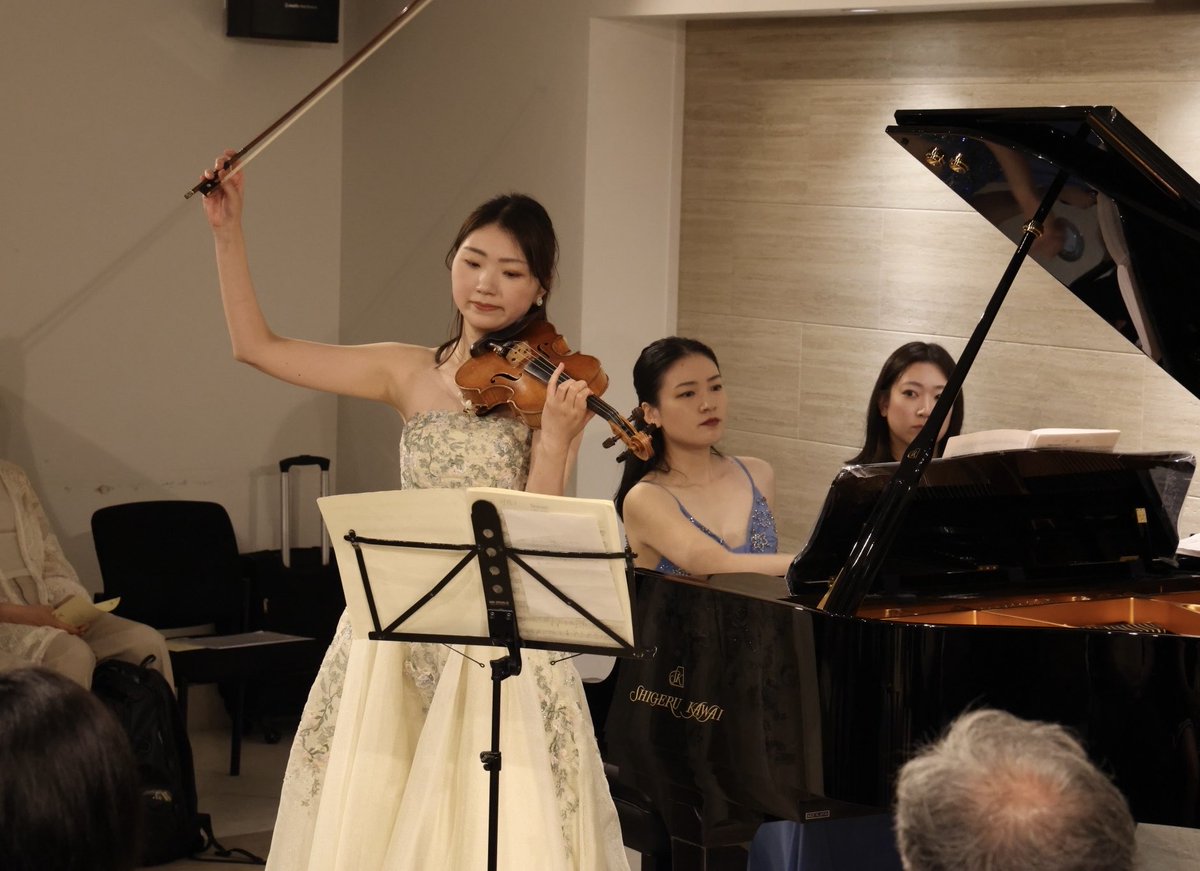 Suuu527's tweet photo. 美萌ちゃんとのデュオリサイタルvol. 2、終演いたしました🎻🎹

予約枠いっぱいのお客様にお聴きいただ���て、本当に幸せに思います。

お越しいただきました皆様、ありがとうございました❤️

今後もデュオシリーズを続けていきたいと思っていますので、ぜひまたお聴き頂けましたら嬉しく思います🫶✨ https://t.co/v9VDnsgPdM