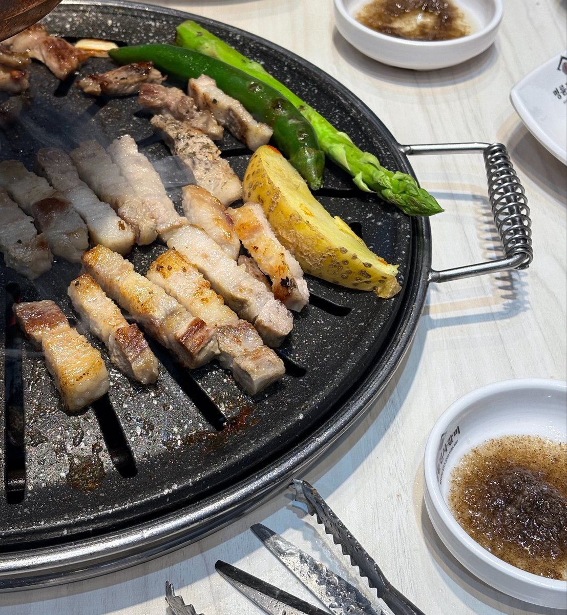 yu ⋆·˚ ༘ tweet media