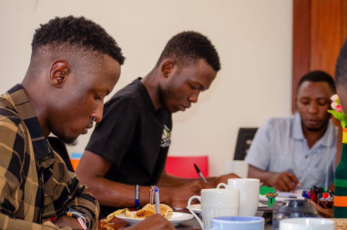 HtfOmega21083's tweet photo. Thanks to all who attended Africa Vuka’s session on Uganda’s just transition to renewables. Proposition won, citing Article 39. Debate continues online. Let’s keep building, Repowering Africa together. Aluta continua! https://t.co/vveJ0axJhQ