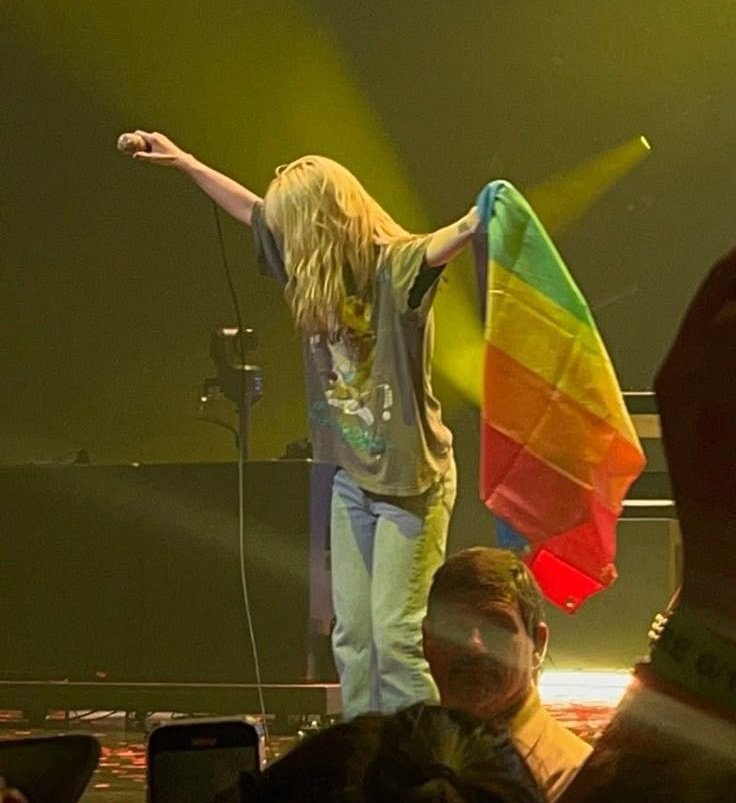 ryroyelyah's tweet photo. day 15 ♡ happy pride everyone! https://t.co/okMHEkg3hW