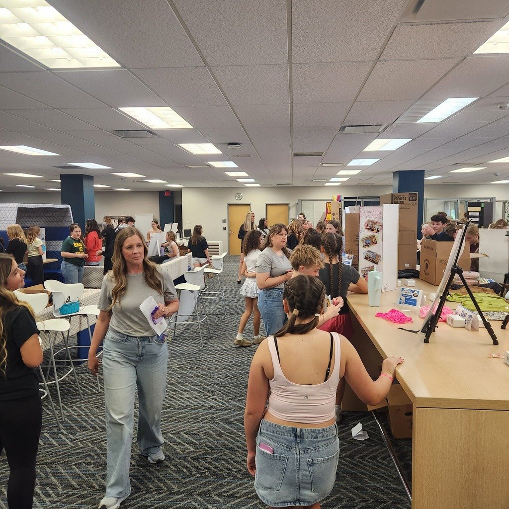 ea_schools's tweet photo. Our 8th grade LEAP students showcased their incredible passion projects at the @UBuffalo IMPACT Expo on Friday! 🌟 Area schools gathered to celebrate creativity, caring, and making a real-world difference. Bonus: our future 7th grade LEAPers attended for some major inspiration! https://t.co/IMYXAWi1xo