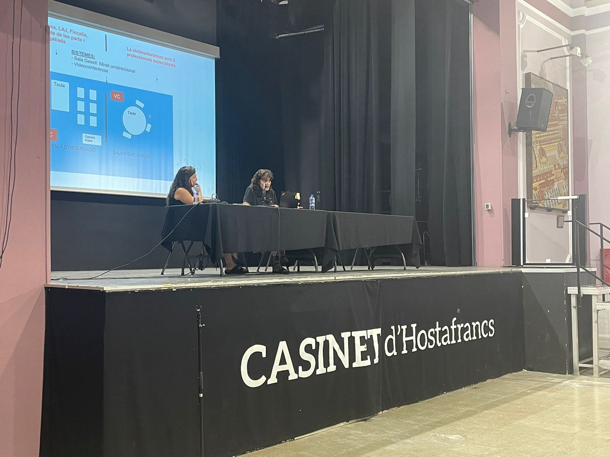 SaveChildrenEs's tweet photo. Hoy ha concluido en #Barcelona nuestra formación “Victimización sexual infantil y modelo Barnahus”, con la participación de 230 profesionales de Catalunya. La formación práctica es clave para garantizar una atención integral a la infancia. Gracias por el compromiso, @dsocialscat! https://t.co/FS0zqggzVH