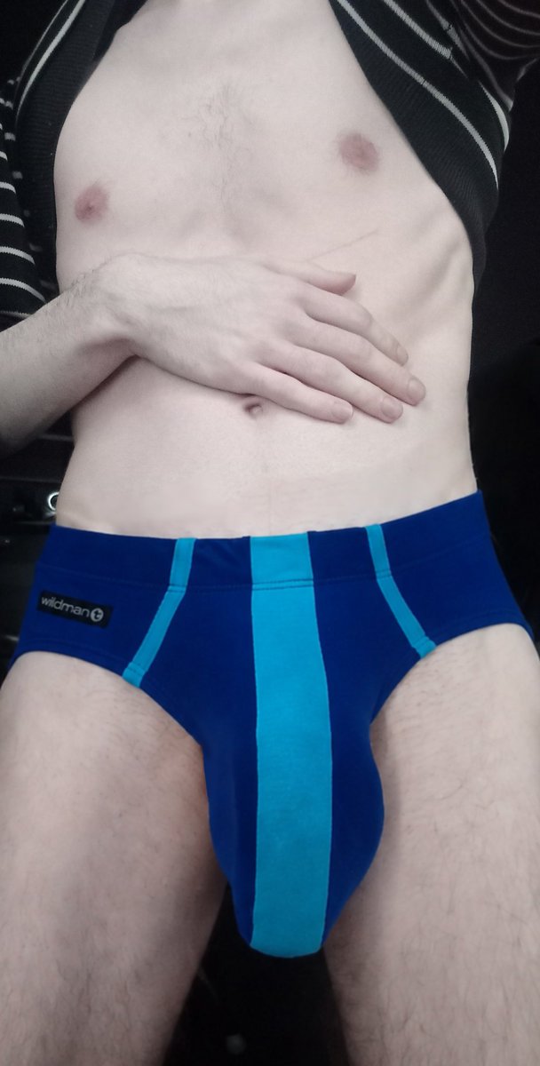 HungTwinkAR's tweet photo. @ZachAndAndrew1 @BigBoyPouch TWIN https://t.co/RcBChAo4MD