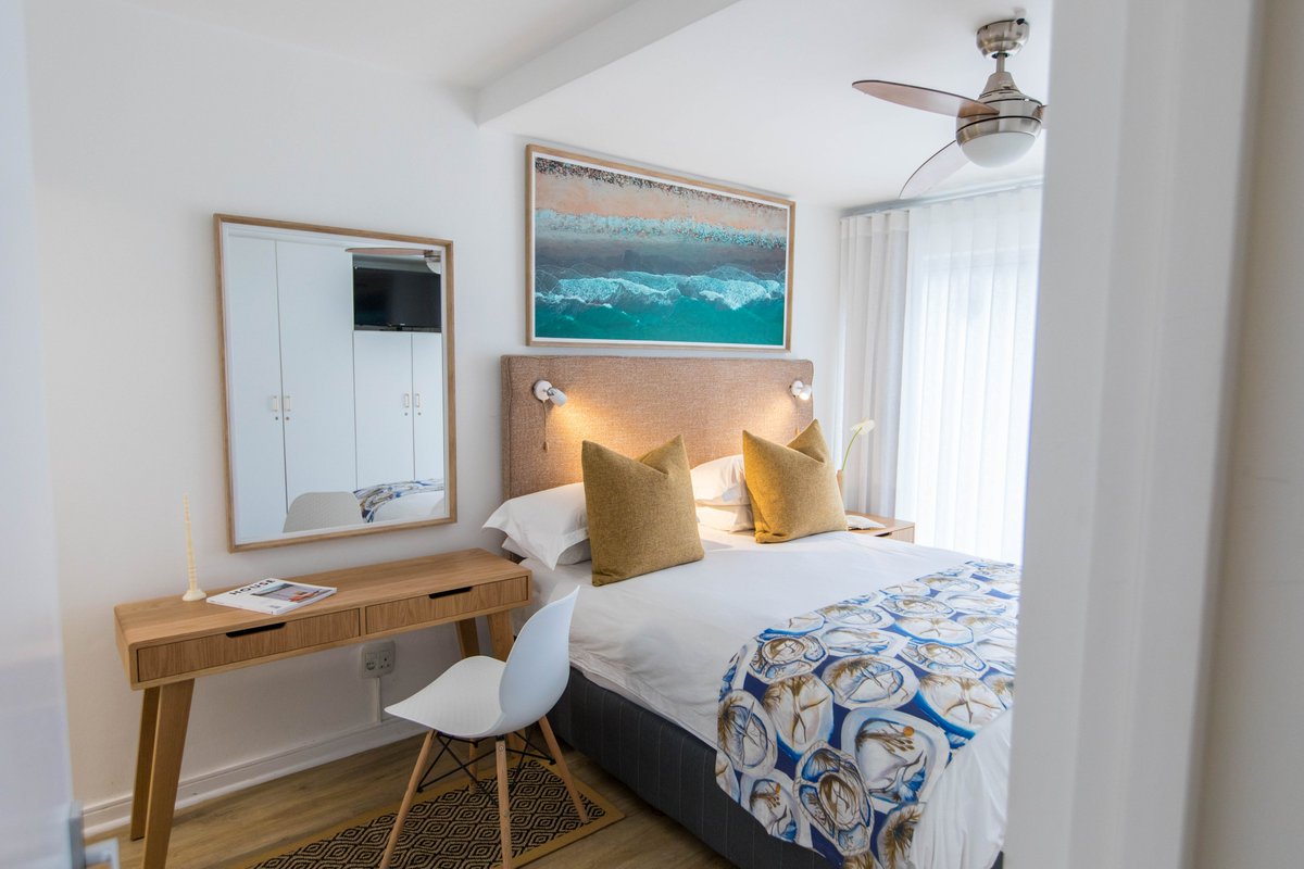 First_Group_ZA's tweet photo. Escape to the serene beauty of #CapeGordonia this winter! Cozy mornings, breathtaking views, and peaceful surroundings make it the perfect seasonal retreat.🌅✨Warm up with unforgettable memories in the heart of the Cape.

Plan your escape today - https://t.co/nG4Qor86tp https://t.co/2mPEmjUwya