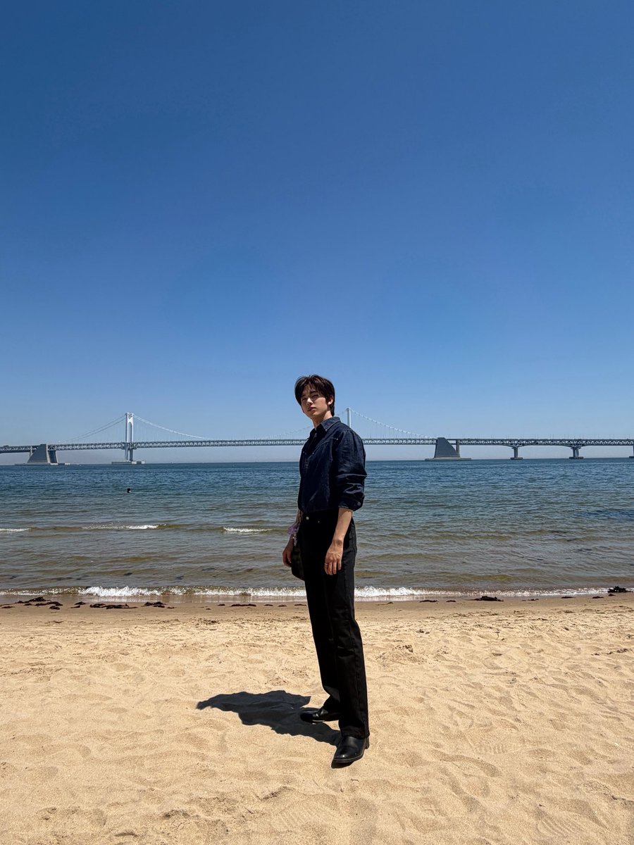 LUN8_members's tweet photo. [#카엘]
행복했던 부산 나들이~~🫶

#루네이트 #LUN8 #Chael #광안리 https://t.co/JsJhWKALM9