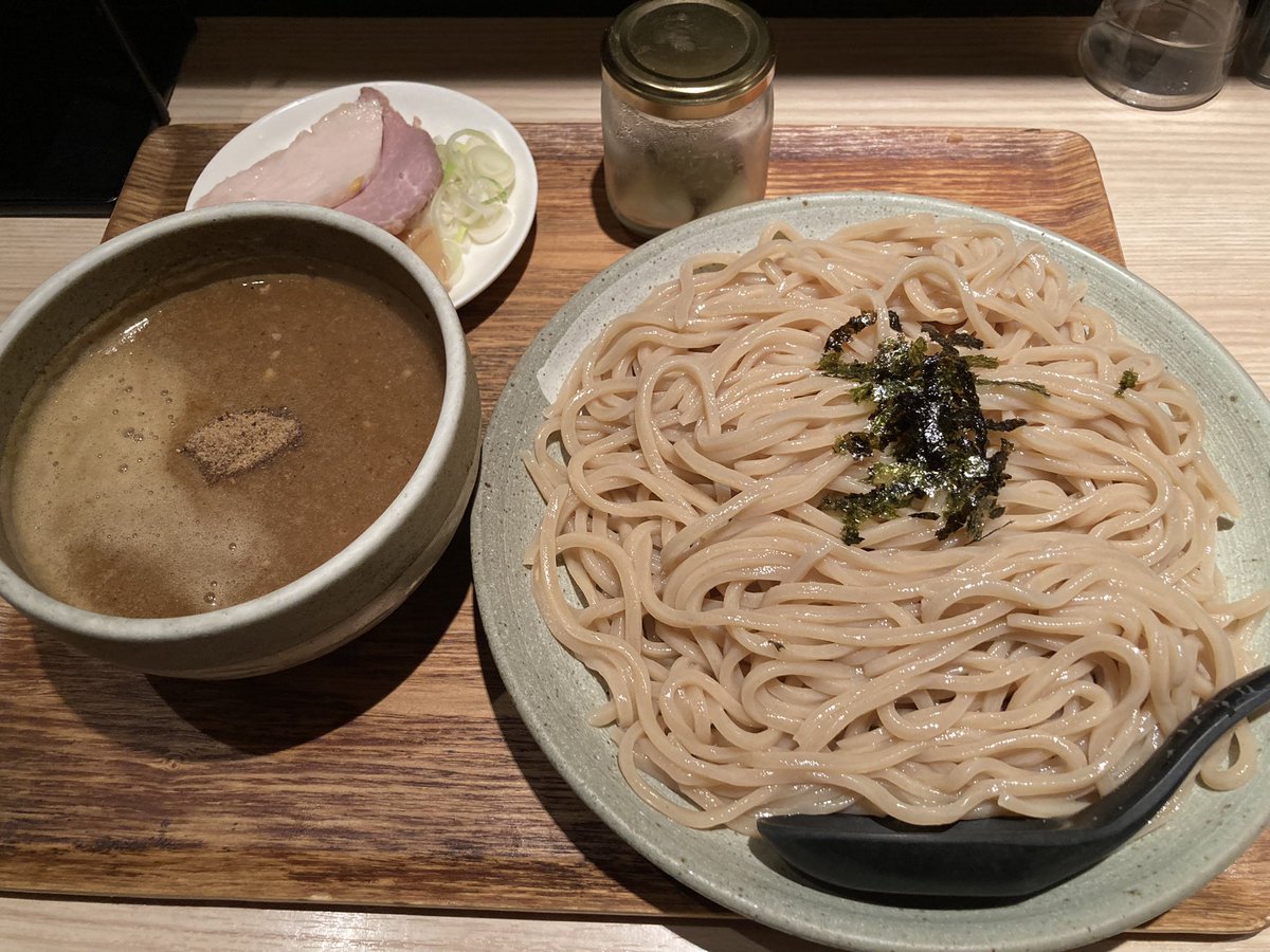 カニ tweet media
