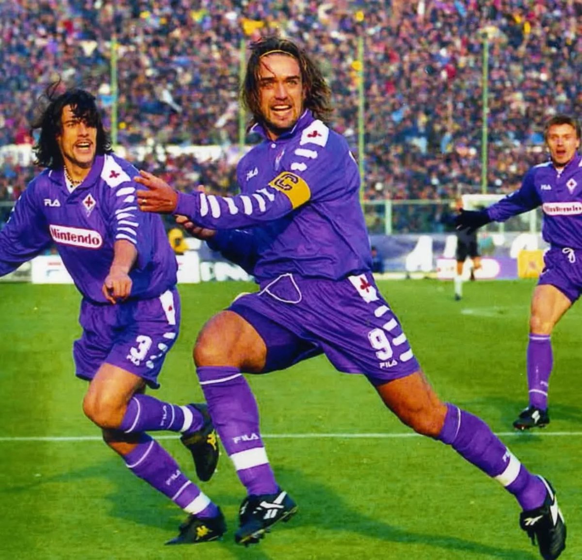 90sfootball's tweet photo. Gabriel Omar Batistuta 🇦🇷 https://t.co/dcyHO5POsR